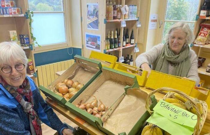 En los puestos del colmado participativo, zanahorias, rillettes… y el vínculo entre las personas