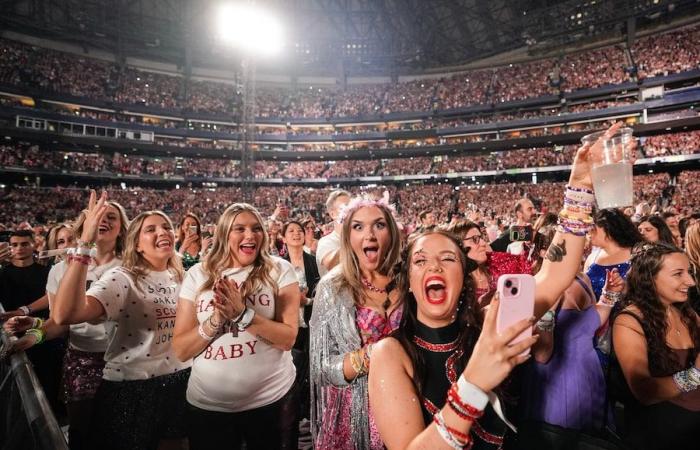 La gira Eras de Taylor Swift aterriza en Toronto con un concierto catártico y comunitario a escala de espectáculo