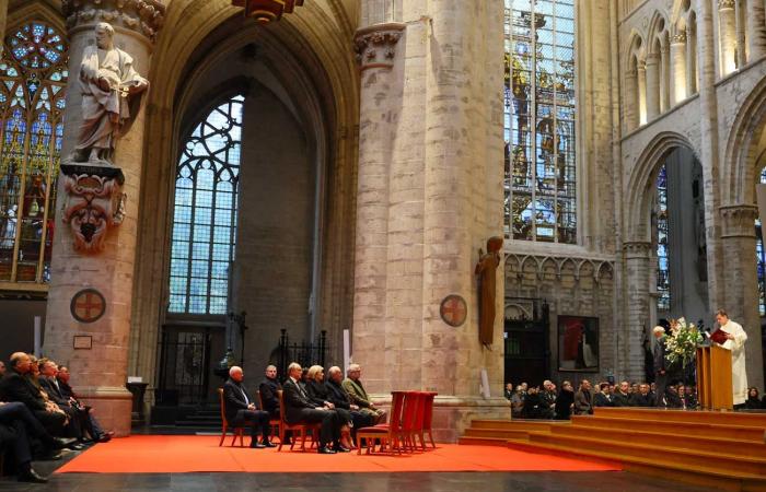 El rey Alberto II, la princesa Astrid y el príncipe Laurent en el Te Deum del Día del Rey