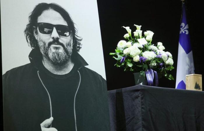 Un año después de la muerte de Karl Tremblay, Marie-Annick Lépine comparte una conmovedora publicación en Facebook que relata los últimos días del cantante