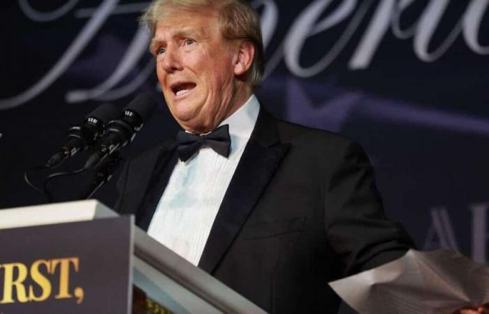 Donald Trump exige miles de millones de dólares al “New York Times” y a la CBS