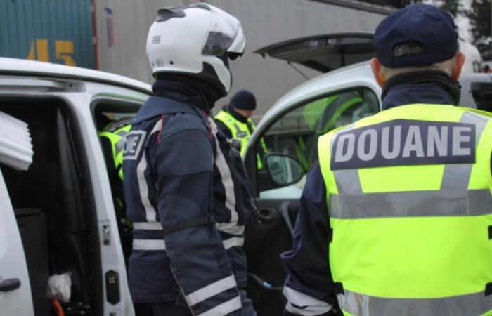 Landas. Una persecución entre agentes de aduanas y dos particulares acaba en accidente