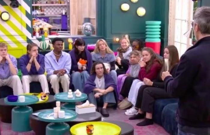 Audiencias 17:30 horas: El diario “Star Academy” de TF1 lidera con 1,6 millones de espectadores antes de los partidos de Francia 2 y Francia 3 – “C dans l’air” de Francia 5 con 1,1 millones