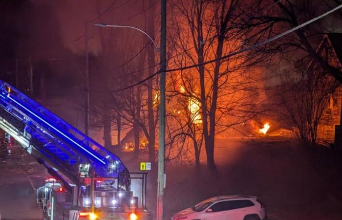 Gran incendio en la calle 120 de St-Georges de Beauce