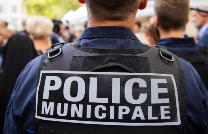 Policías municipales inician paro indefinido, he aquí por qué