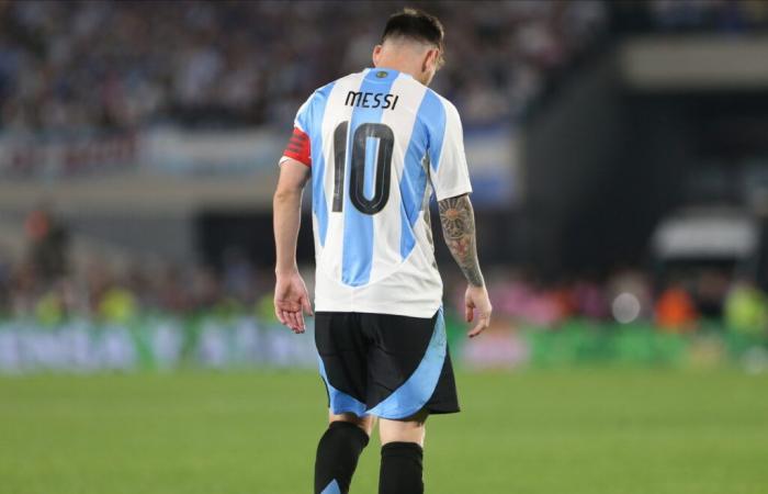 No se permite la entrada al estadio a nadie con la camiseta de Lionel Messi.