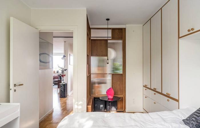 Un piso reformado de 87m2 con espíritu mid-century