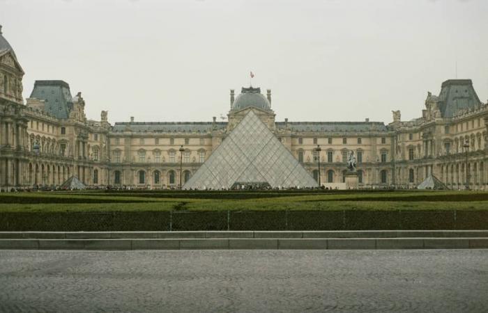 Del 15 al 17 de noviembre, el Carrusel del Louvre acoge un evento dedicado a los artículos de lujo de segunda mano.