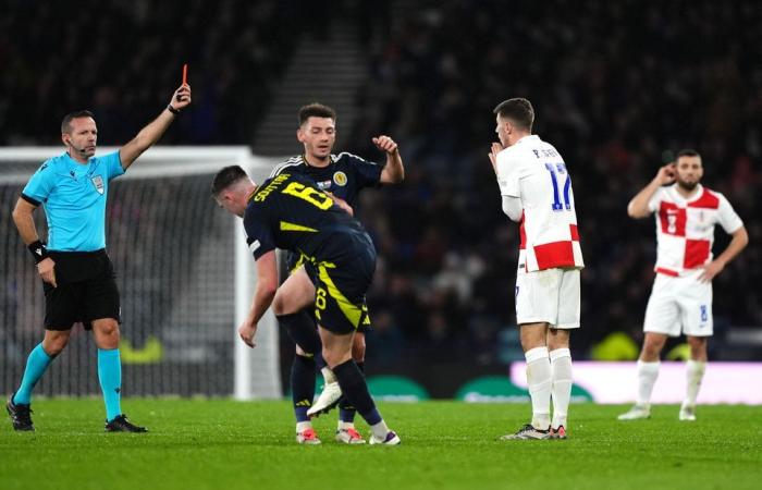 El súper suplente de John McGinn Escocia en la victoria sobre Croacia con 10 hombres