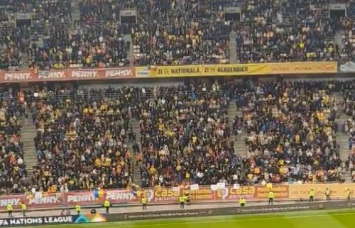 Escenas caóticas cuando la estrella de los Rangers queda atrapada en un partido abandonado cuando los jugadores de repente salen del campo