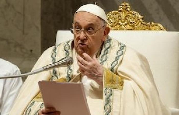 El papa Francisco excomulgó al sacerdote Fernando María Cornet, autor del libro “¿Habemus antipapam?”