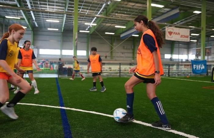 Yellowknife bajo el hechizo del fútbol y la FIFA