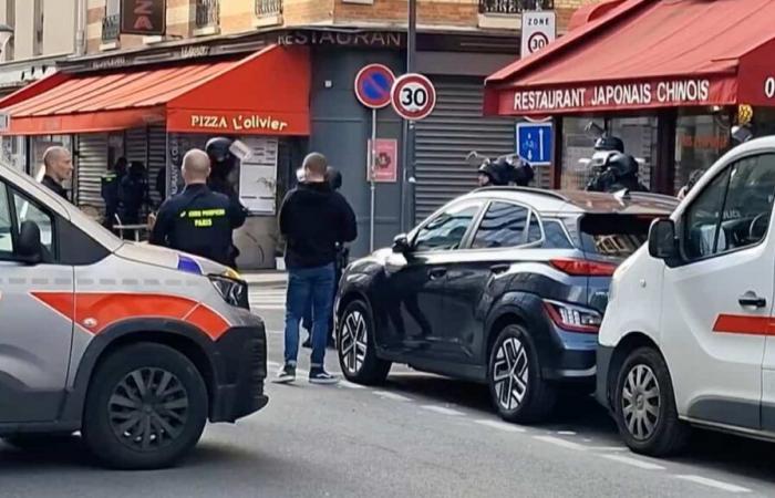 En una pizzería cerca de París, tres horas de toma de rehenes