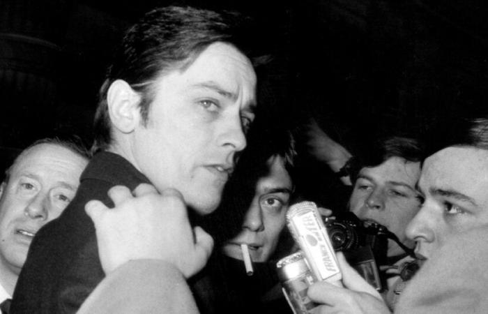 El asunto Markovic, la sexualidad, las disputas familiares… Una biografía de Alain Delon pretende revelar ciertos secretos