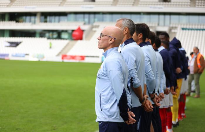 Derrotada por Holanda para concluir (0-1)