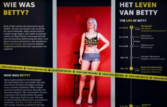 Un holograma para intentar resolver el asesinato de una prostituta.