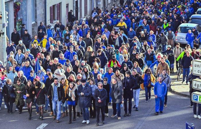 Una “marcha azul” en homenaje al hombre de azul, icónico ciclista asesinado por un automovilista