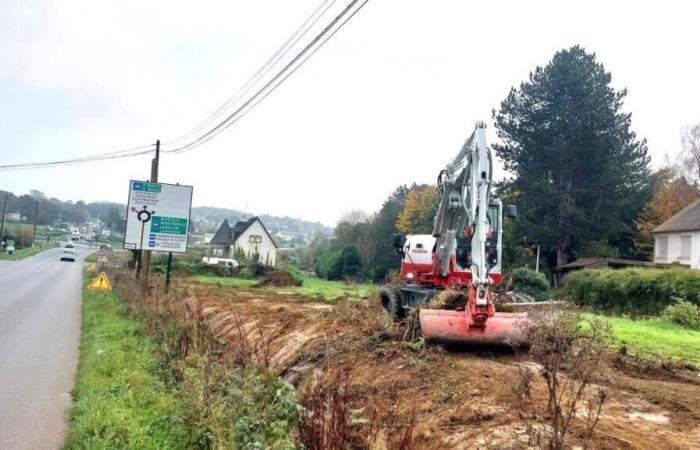 Costas de Armor. Las obras del futuro Burger King han comenzado a lo largo de la RN12, a la entrada de Guingamp