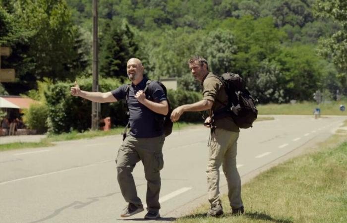 Con 25 kilos de piedras a la espalda, viajan por Alto Garona para un nuevo programa de televisión