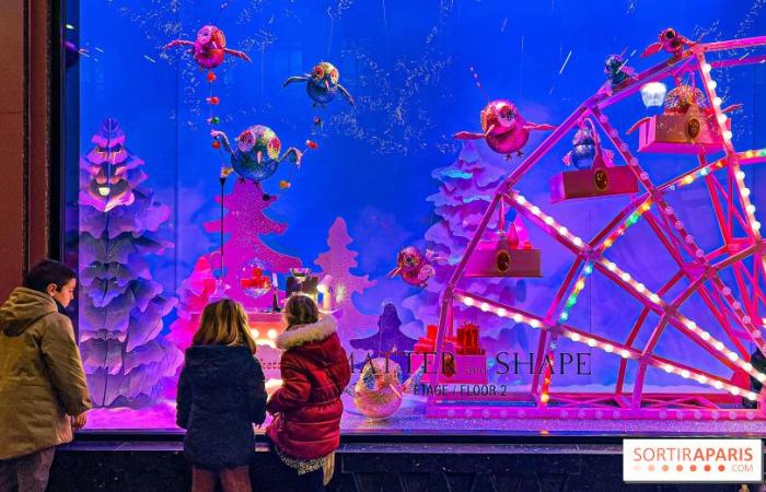 Las ventanas y el árbol de Navidad de las Galerías Lafayette 2024