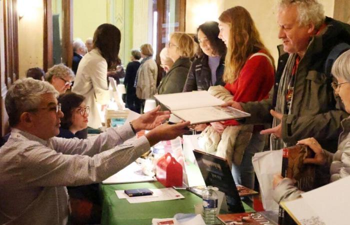 En Tours, lectores y autores se reúnen en la Feria del Libro