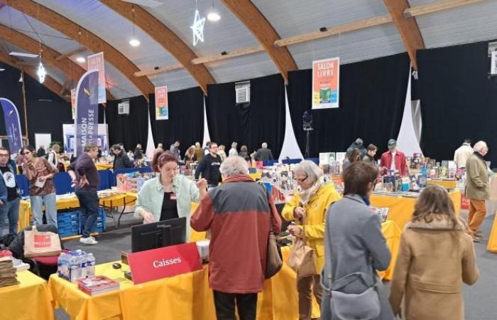 Estos fieles lectores que componen la Feria del Libro de Le Touquet, abierta hasta el domingo por la noche