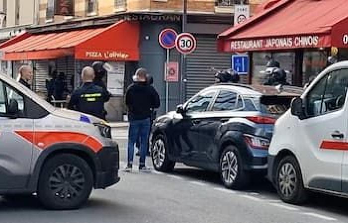 En una pizzería cerca de París, tres horas de toma de rehenes