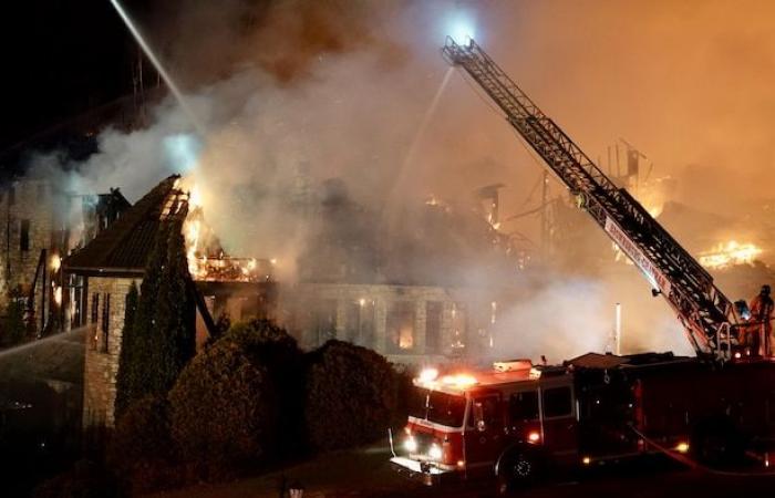 Gran incendio en el hotel Lac Carling, en Grenville-sur-la-Rouge