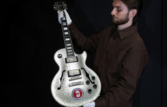 La guitarra de Noel Gallagher se vendió por más de 400.000 dólares en una subasta