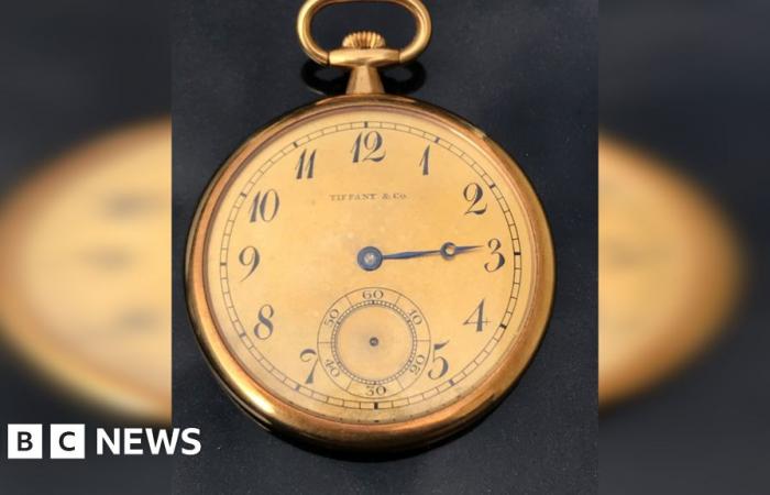 El reloj regalado al capitán que salvó a 700 supervivientes del Titanic se vende por 1,56 millones de libras