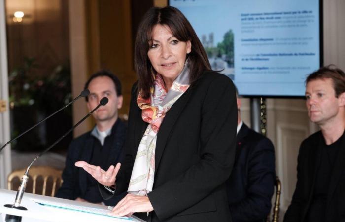 ¿Con o sin Anne Hidalgo? La izquierda parisina navega entre hipótesis y condicionales hacia las elecciones municipales de 2026