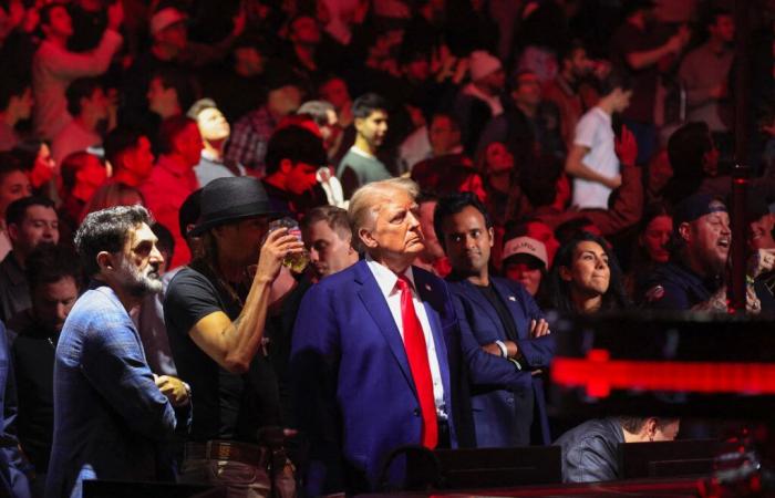 Donald Trump desfila en UFC y asiste a manifestación de King Jones