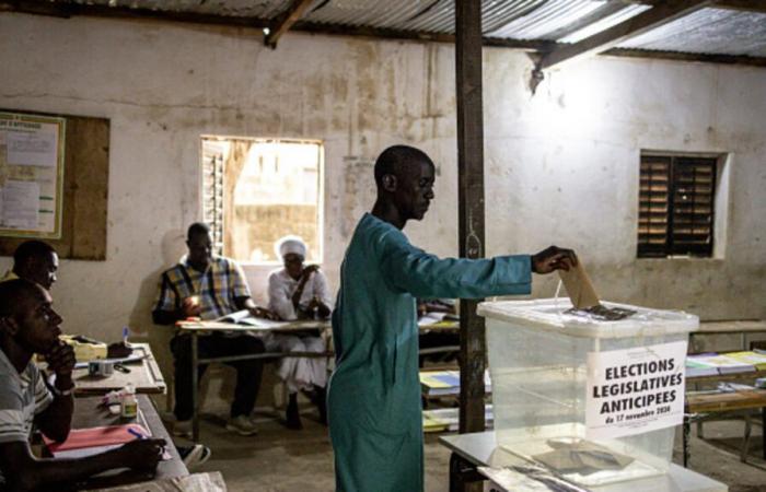 Senegal vota por legisladores en prueba para nuevo presidente