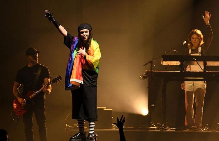 En fotos. Hoshi, una lluvia de amor con un público derretido en el Zénith de Caen