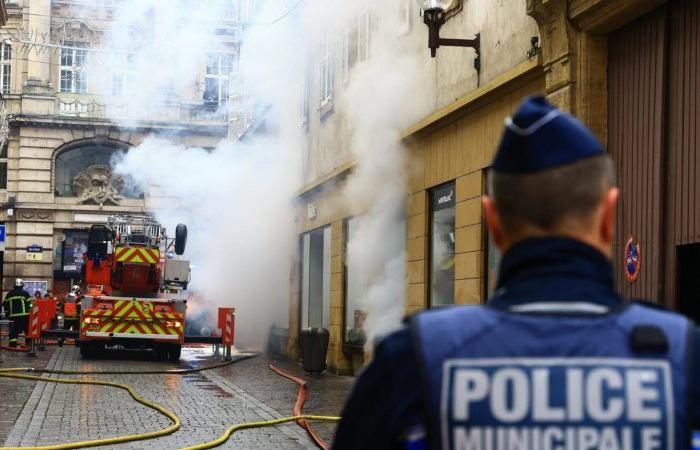 Incendio en un edificio en el centro de Metz: 90 bomberos movilizados