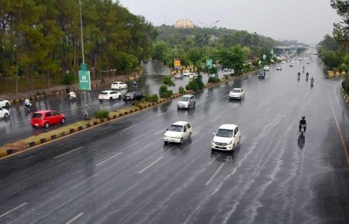 La lluvia aclara los cielos brumosos de Islamabad