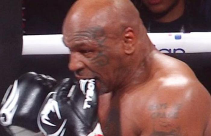 Mike Tyson revela por qué seguía mordiéndose el guante durante la pelea con Jake Paul