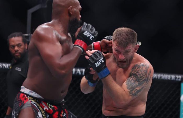 Jones noquea a Miocic en el 3er asalto y lo envía al retiro