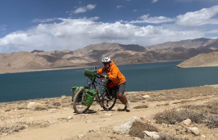 50 días y 2.500 kilómetros “solo en bicicleta” en Tayikistán, este habitante de Sarthe cuenta su difícil viaje