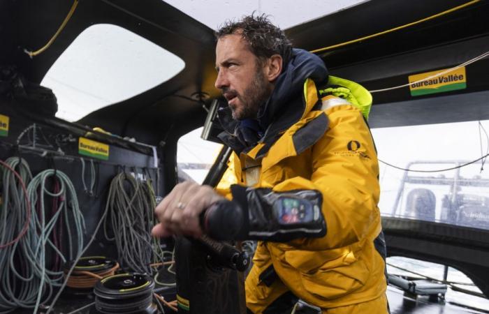 Vendée Globe. Una “gran caída” en el Imoca de Malouin Louis Burton que aún sigue en carrera