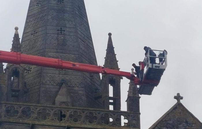 Restauraciones de esta iglesia de Cotentin, dañada por el temporal Ciaran