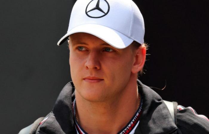 Schumacher comparte una misteriosa declaración en las redes sociales