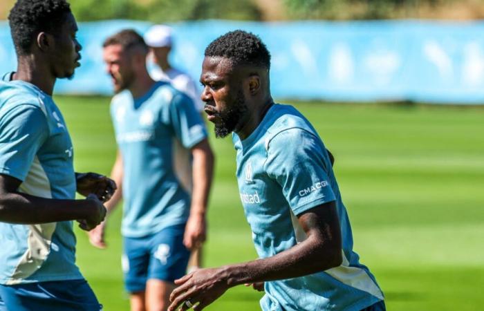 “Espero poder irme en enero”, se sincera Mbemba sobre su situación en el OM