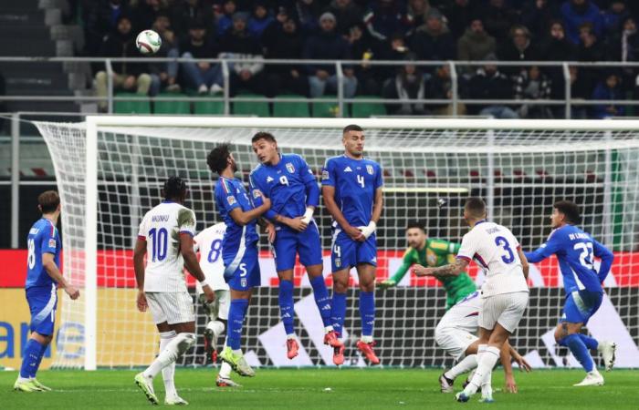 Los problemas a balón parado de Vicario continúan con Italia