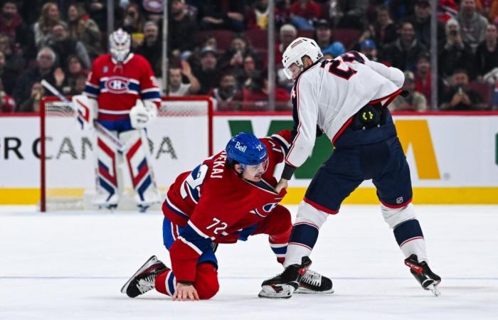 Rick Nash puso su puño sobre la mesa por Mathieu Olivier