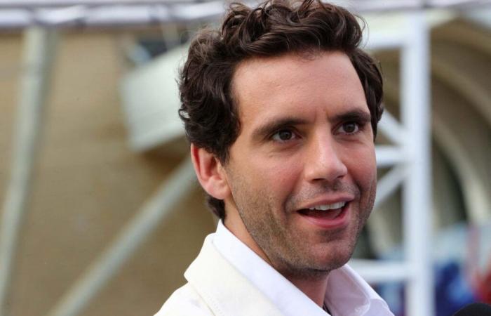 “En Francia se acabó, me detengo”, Mika sorprende a Nagui sobre “La Voz”