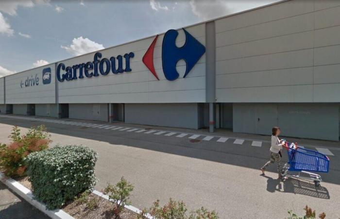 Cerrada tras las inundaciones, la tienda Carrefour de Givors reabrirá pronto