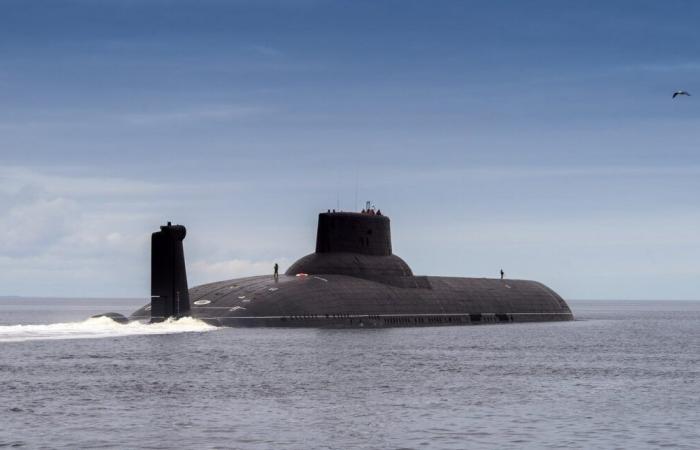 ¡Están pescando un submarino nuclear en Noruega!