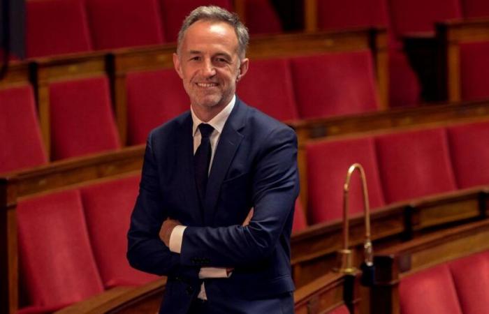 Emmanuel Grégoire, ex primer diputado de Anne Hidalgo, declara su candidatura en París