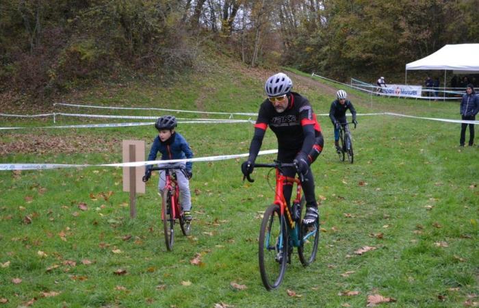 ¡Un nuevo y bonito ciclocross en el bolso!